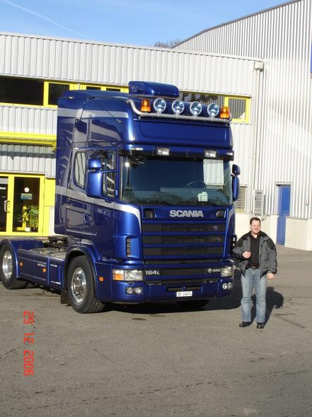 Übergabe des 1. LKW's
